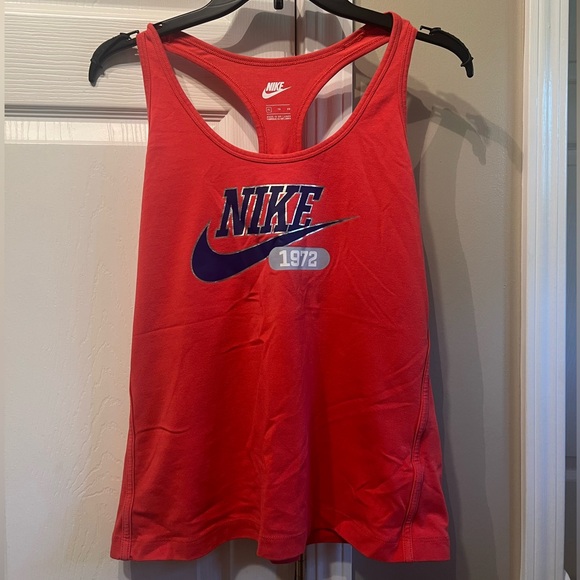 Womens Nike tank top size- XL - Picture 2 of 4